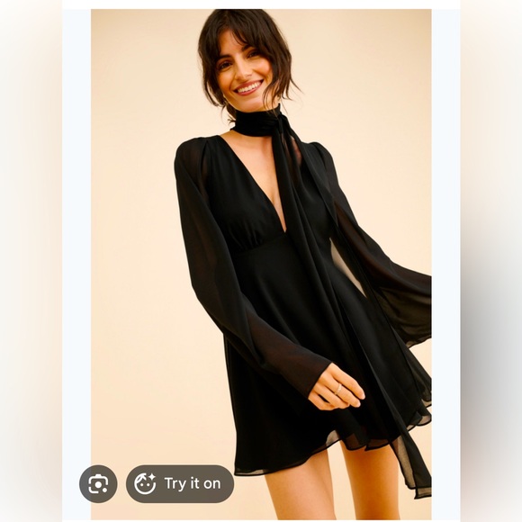 Guizo dress NEW- PRICE FIRM - Picture 1 of 9